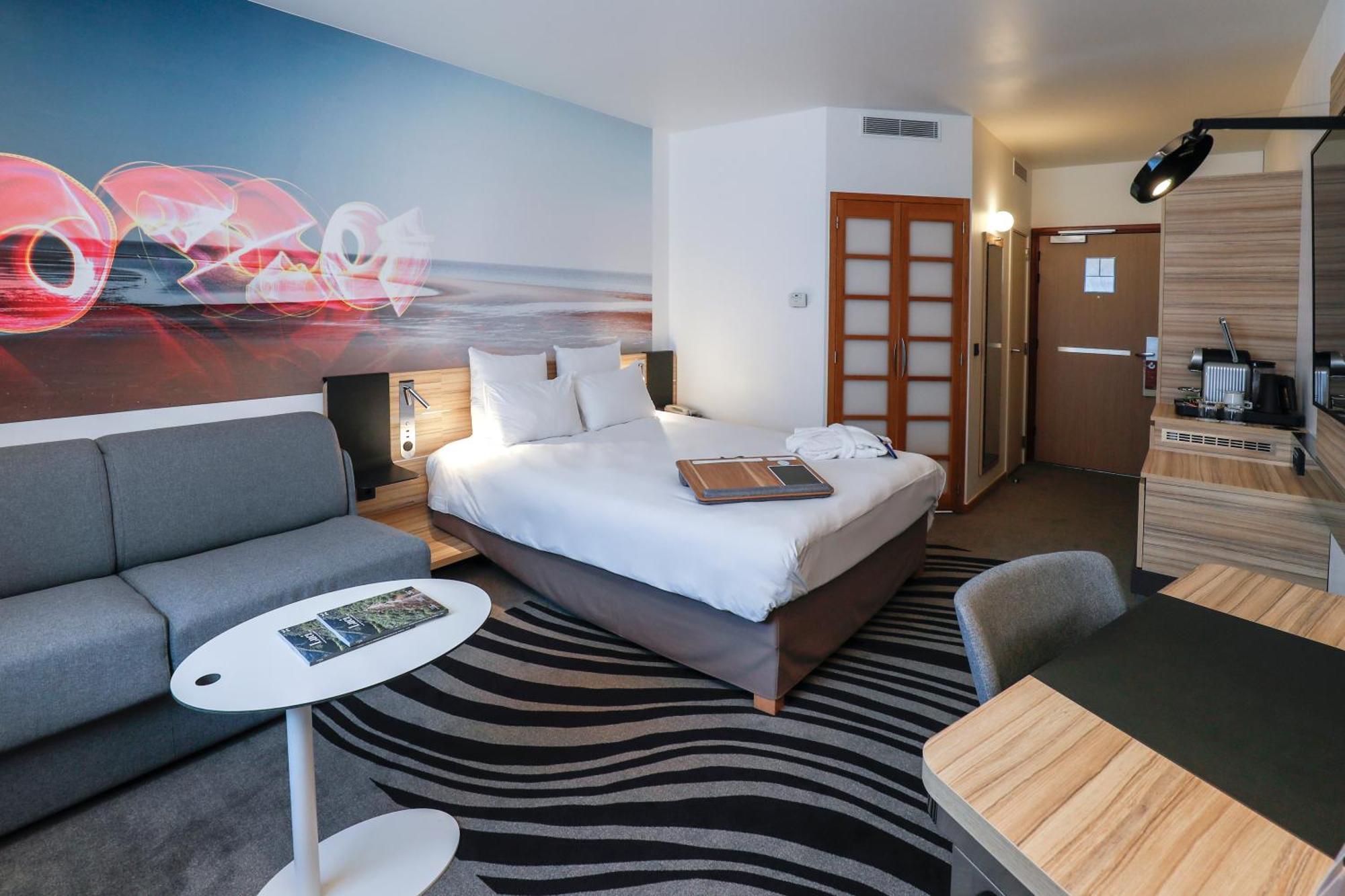 Novotel Centre Hotel